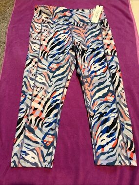 💙Calvin Klein Multicolor Abstract Zebra Capri Leggings -Blue, Coral, Navy, White